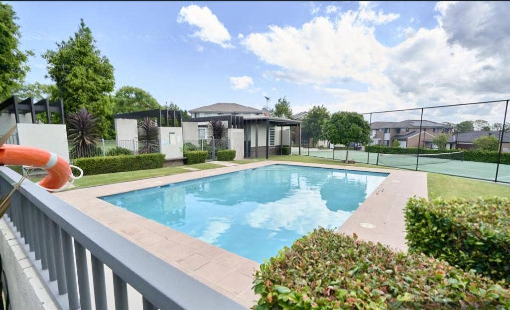 Private Room in Glenfield Estate