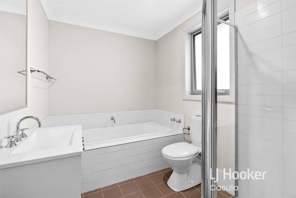 Private Room in Glenfield Estate