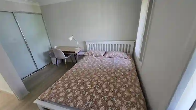 Private Room in Glenfield Estate