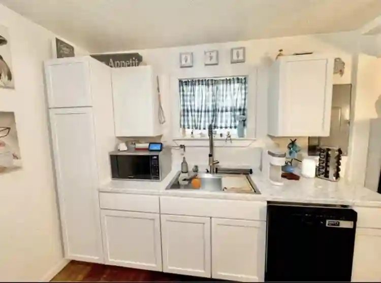 Fully furnished all bills paid room