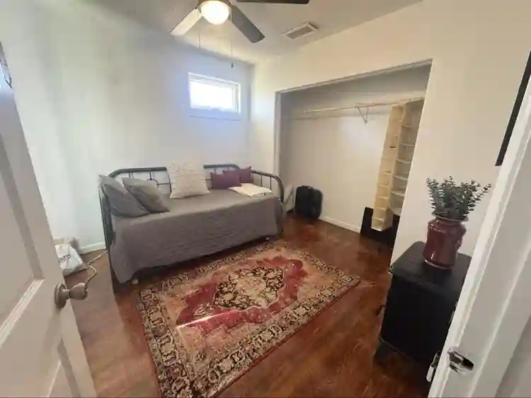 Fully furnished all bills paid room