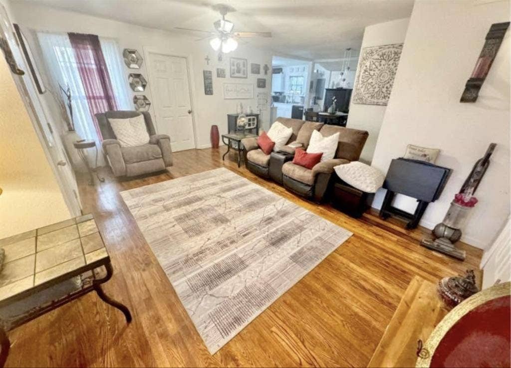 Fully furnished all bills paid room