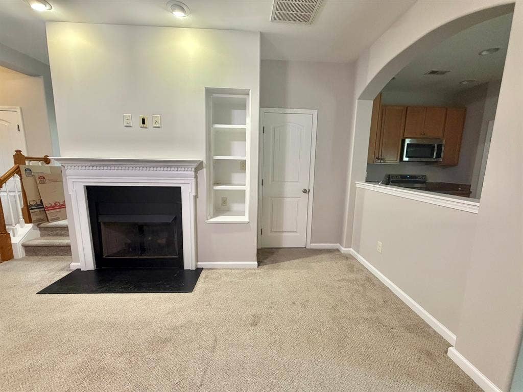 3-Bedroom Townhome with Pool View
