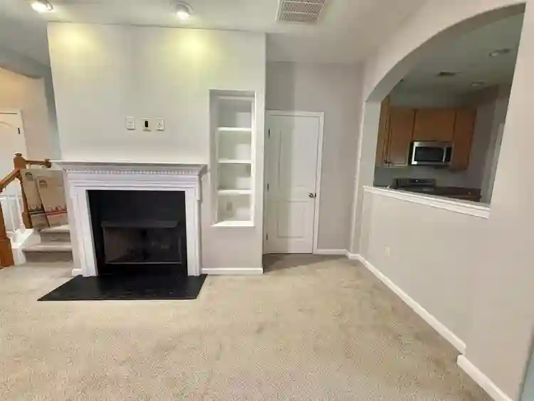 3-Bedroom Townhome with Pool View