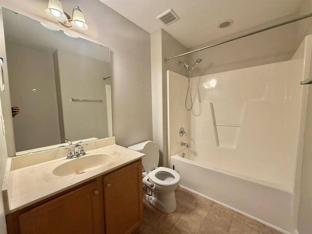 3-Bedroom Townhome with Pool View