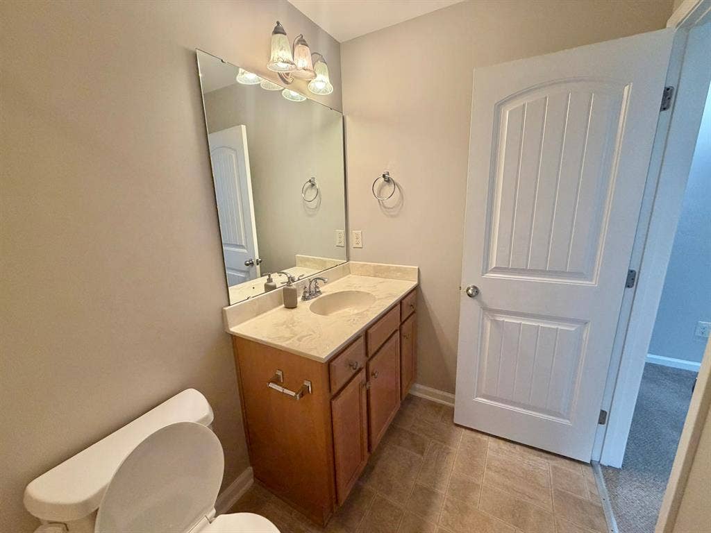 3-Bedroom Townhome with Pool View