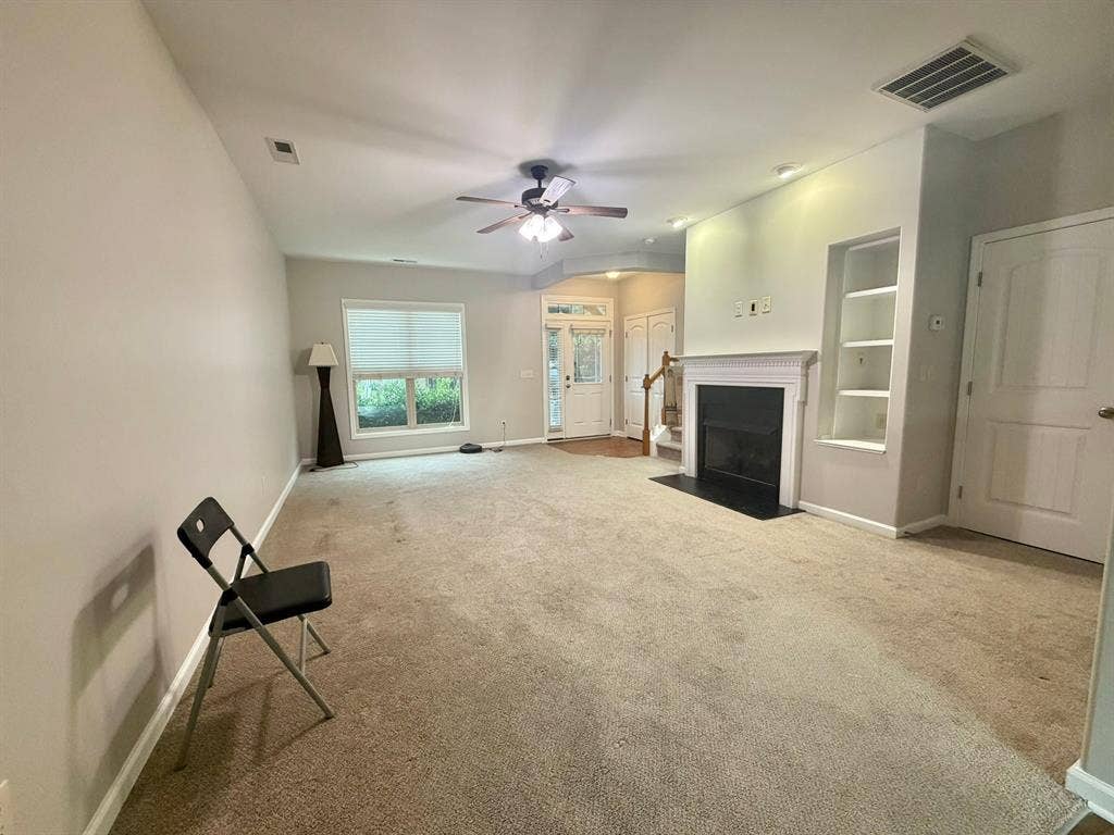3-Bedroom Townhome with Pool View