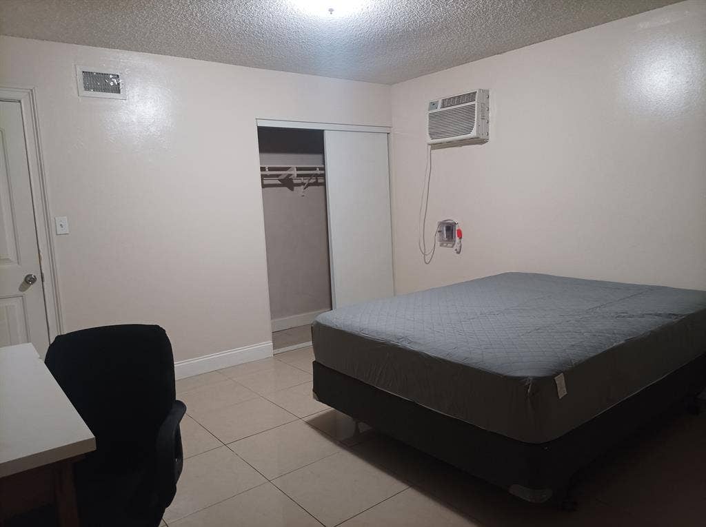 Big Master Room for Rent