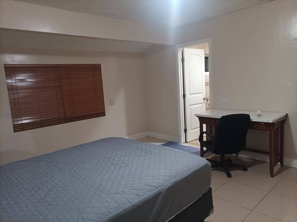 Big Master Room for Rent