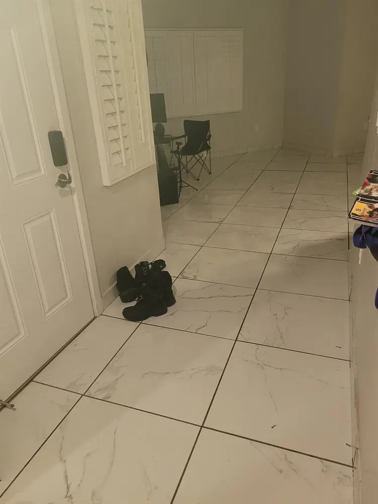 Room Available 9/20 — ASAP