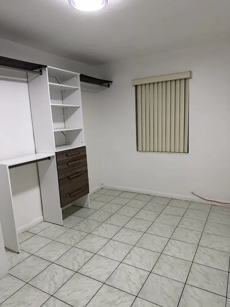 Room for Rent -Hollywood