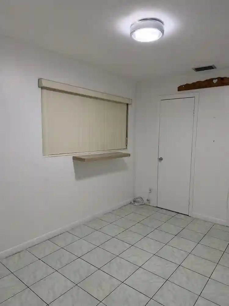 Room for Rent -Hollywood