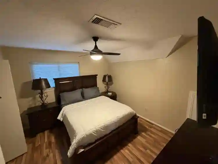 Private furnished room in nice home