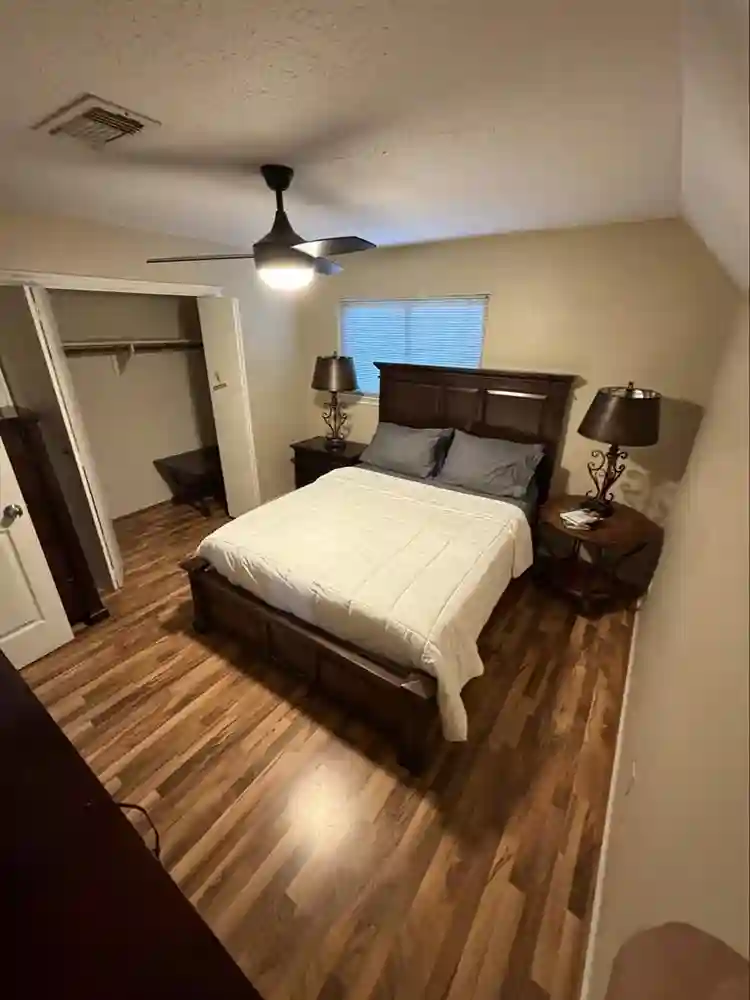 Private furnished room in nice home