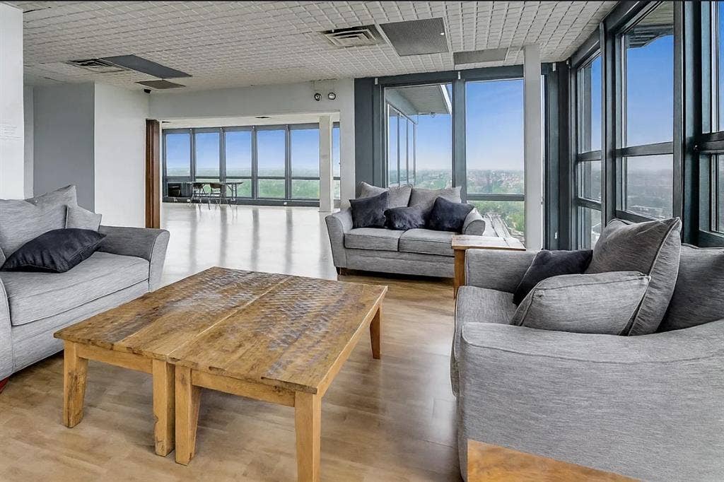Prime Location - Move in ready