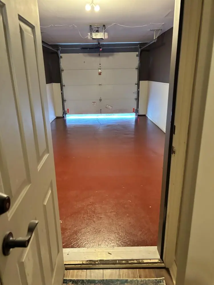 Master bedroom, attached Bathroom