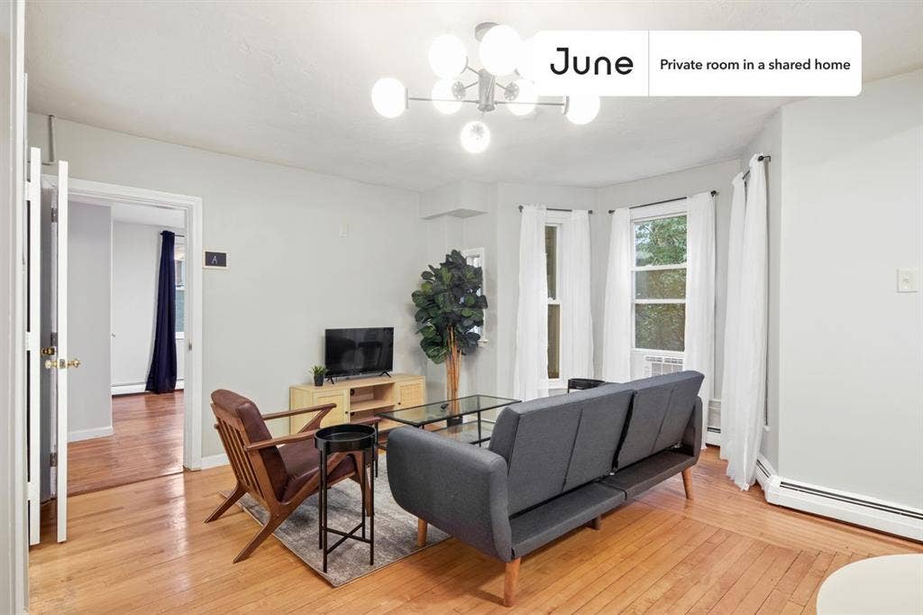 2 BR in Boston