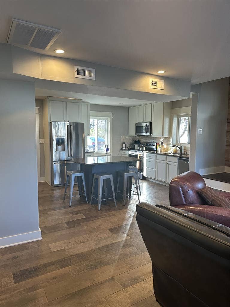 6 bedroom 6 full bathroom house