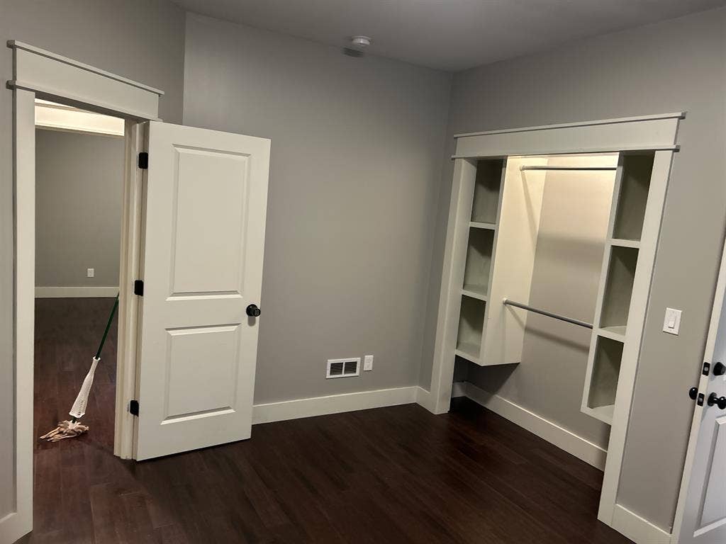 6 bedroom 6 full bathroom house