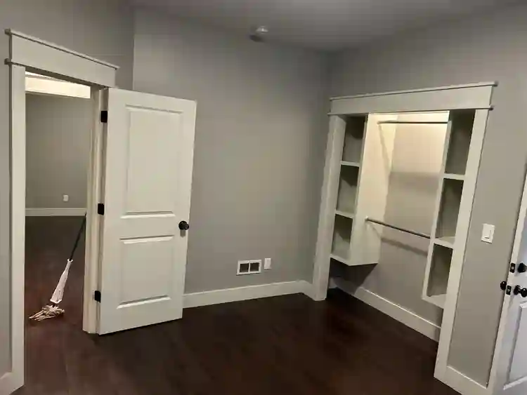6 bedroom 6 full bathroom house