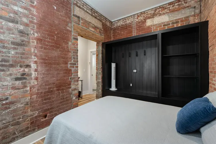 PRIVATE ENTRANCE & FULLY FURNISHED