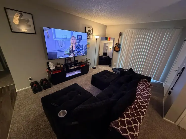 Looking for Roommate ASAP!