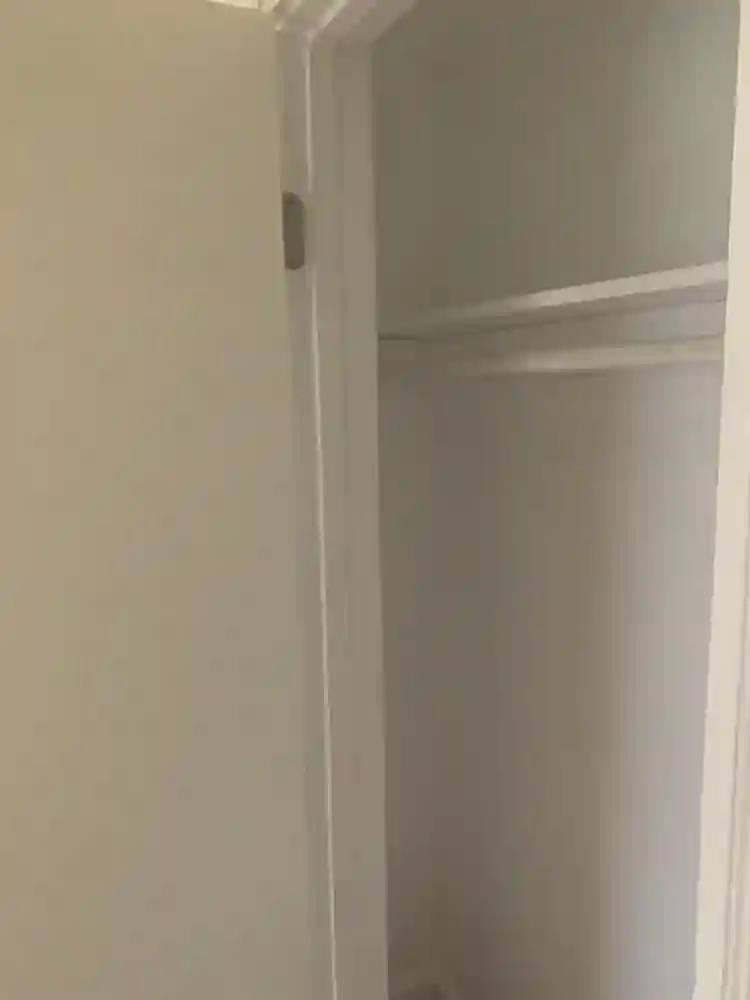 $ 950 LRG ROOMS FOR RENT+UTILITIES