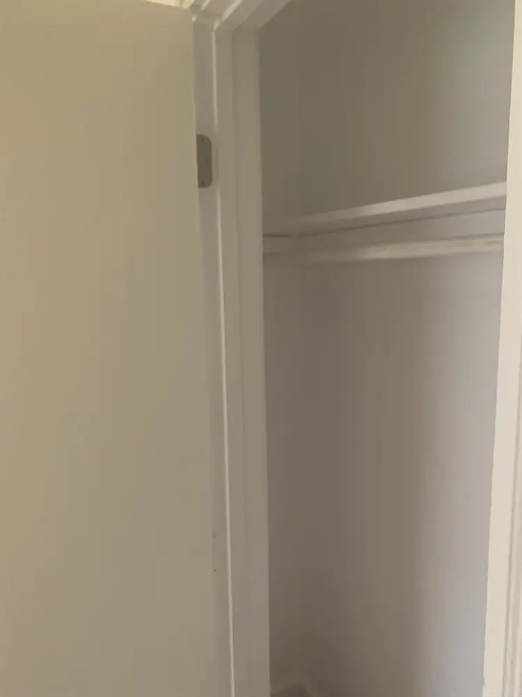 $ 950 LRG ROOMS FOR RENT+UTILITIES