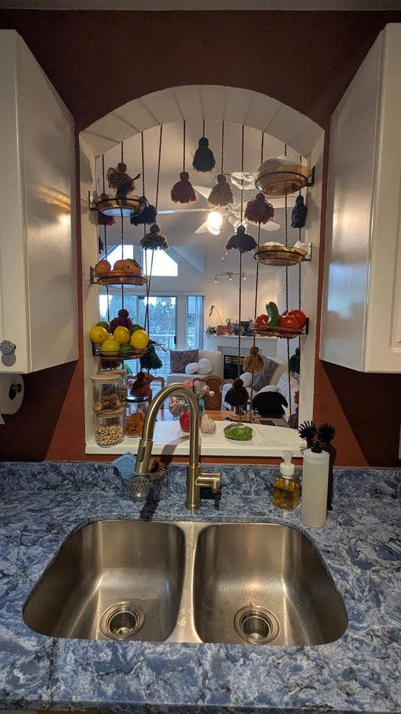 🏡 Room Available – October 1st