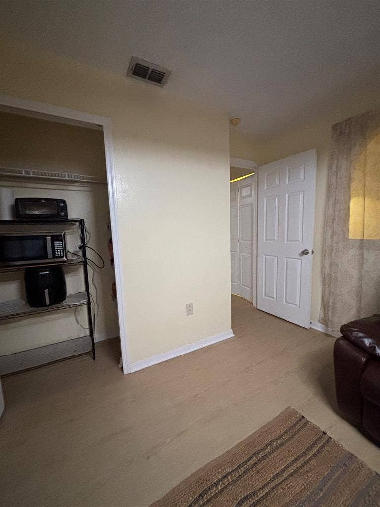 Private Upstairs Suite for Rent