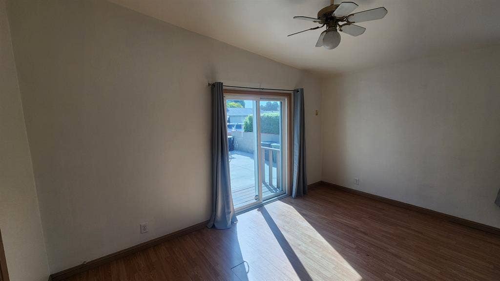 Master Bedroom w/Private Bathroom