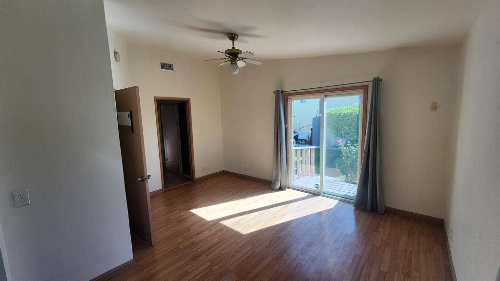 Master Bedroom w/Private Bathroom