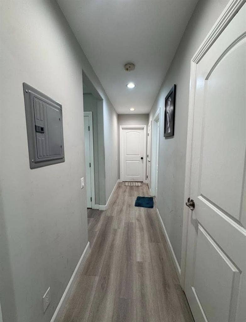 Looking for roommate