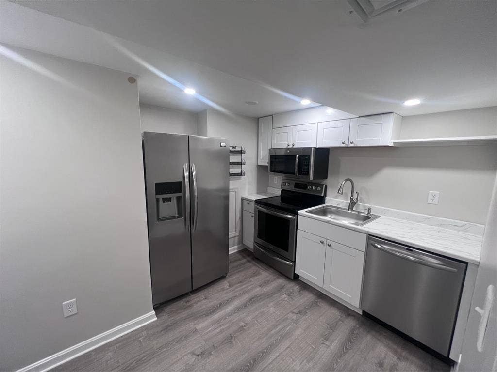 1 bedroom $2000 North Tewksburyy
