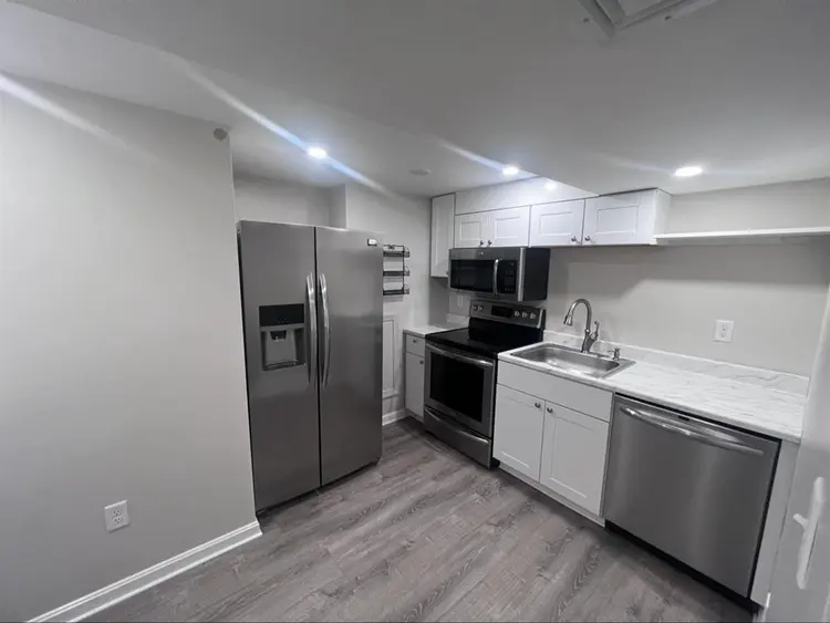 1 bedroom $2000 North Tewksburyy