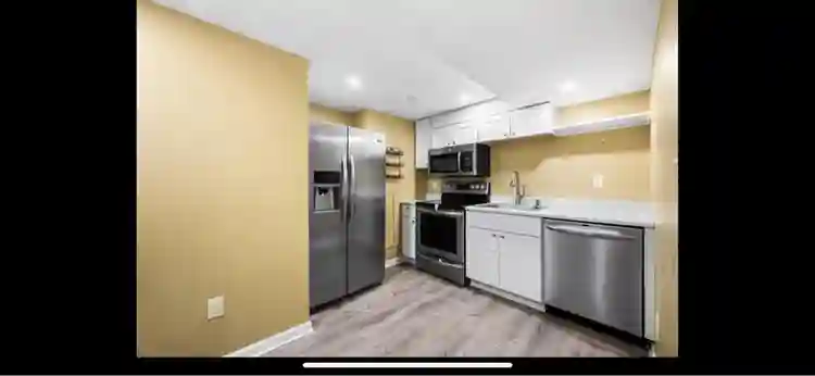 1 bedroom $2000 North Tewksburyy