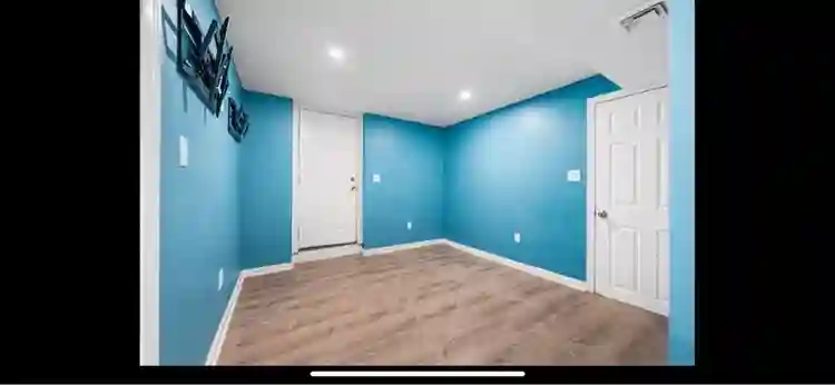 1 bedroom $2000 North Tewksburyy