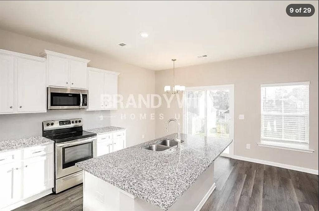 Looking for a roommate in Irmo!