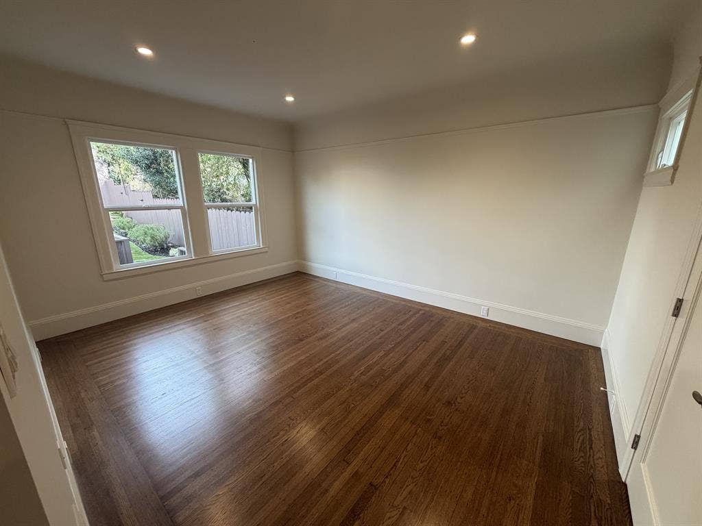 Master Suite in Luxury Condo - UCSF