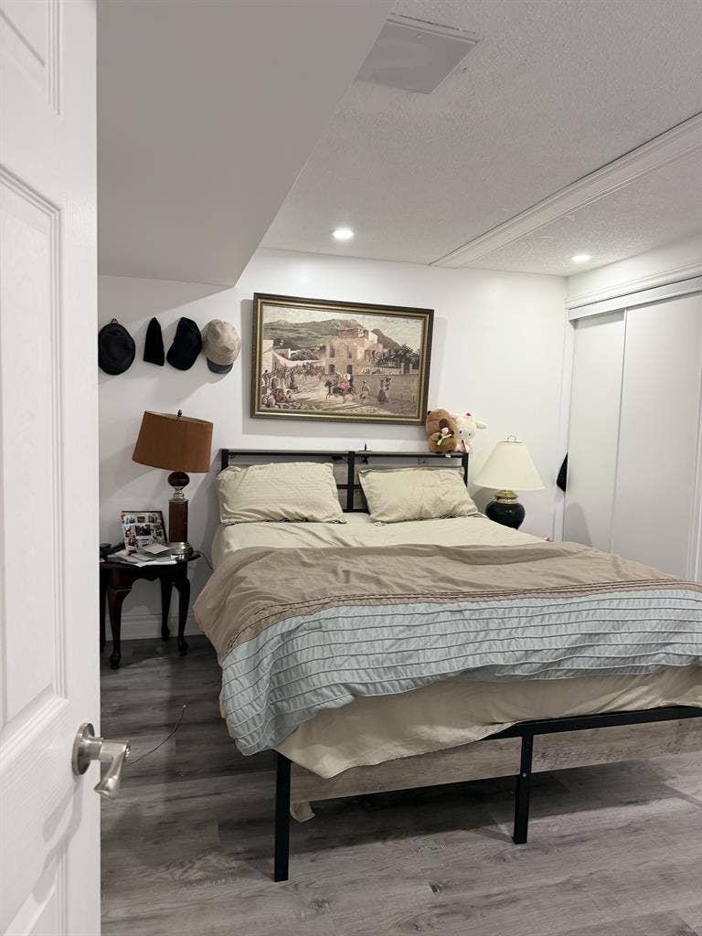 Basement room to rent