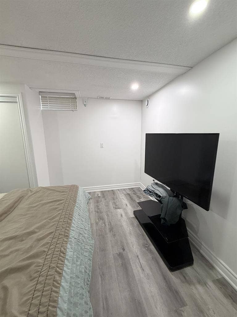 Basement room to rent