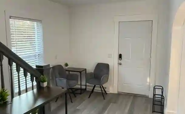 Clean house seeking quiet roommate