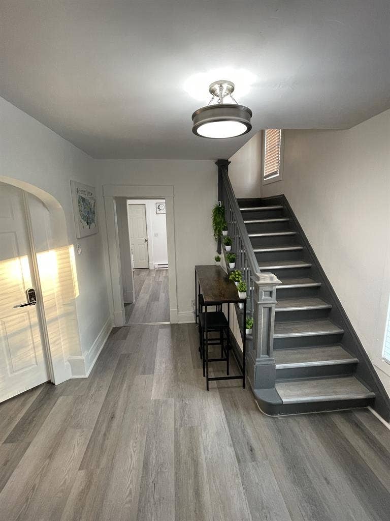 Clean house seeking quiet roommate