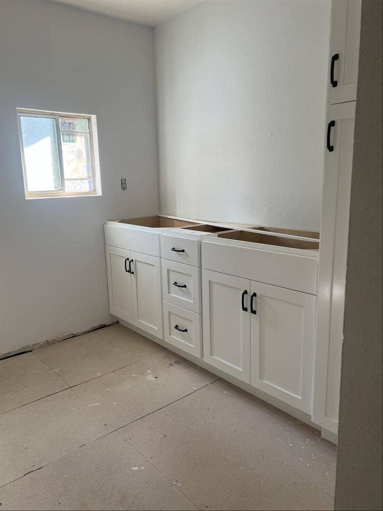 Female roommate wanted