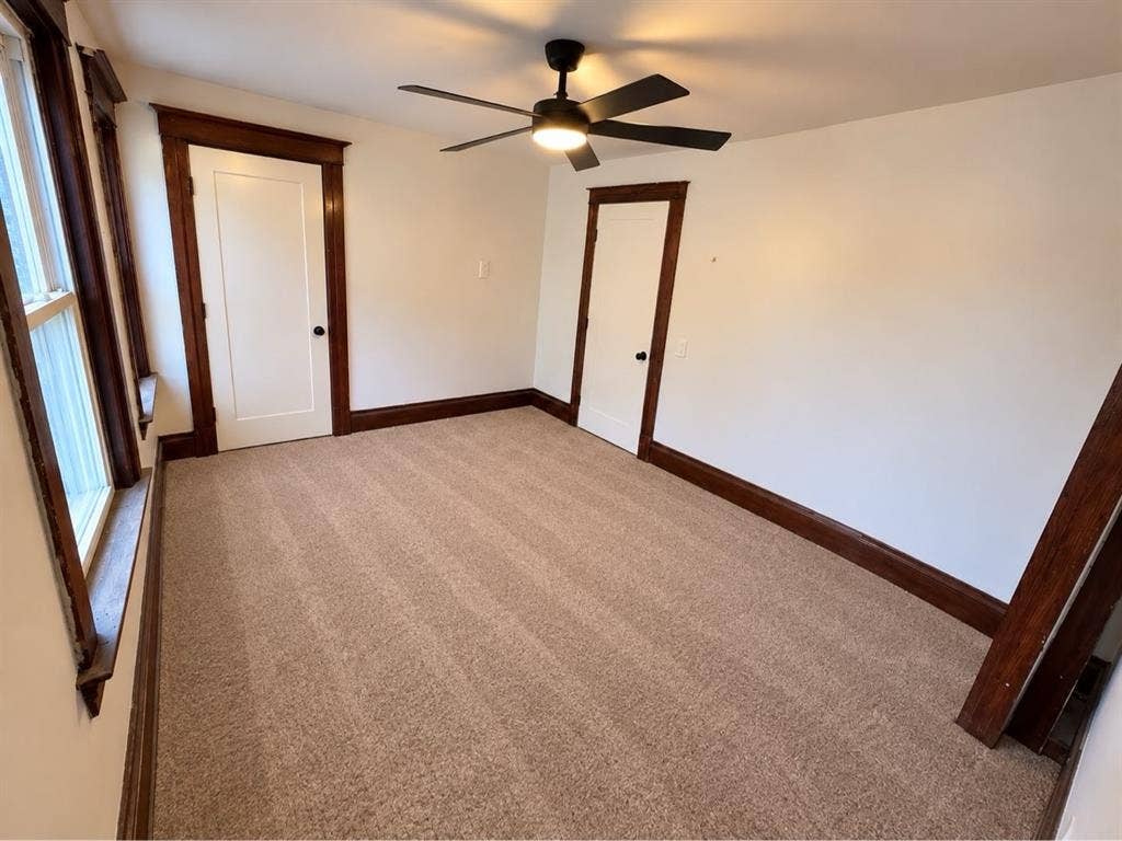 4 Bed / 2 Bath - House - Ages 19-22