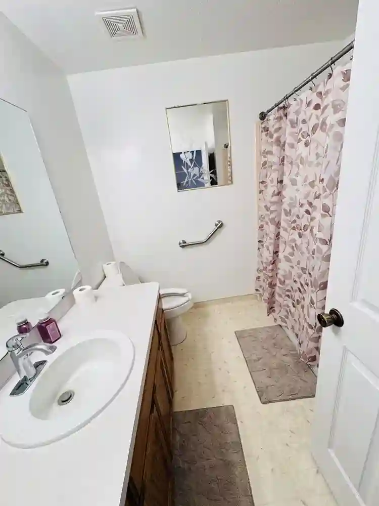 PRIVATE ROOM FOR RENT