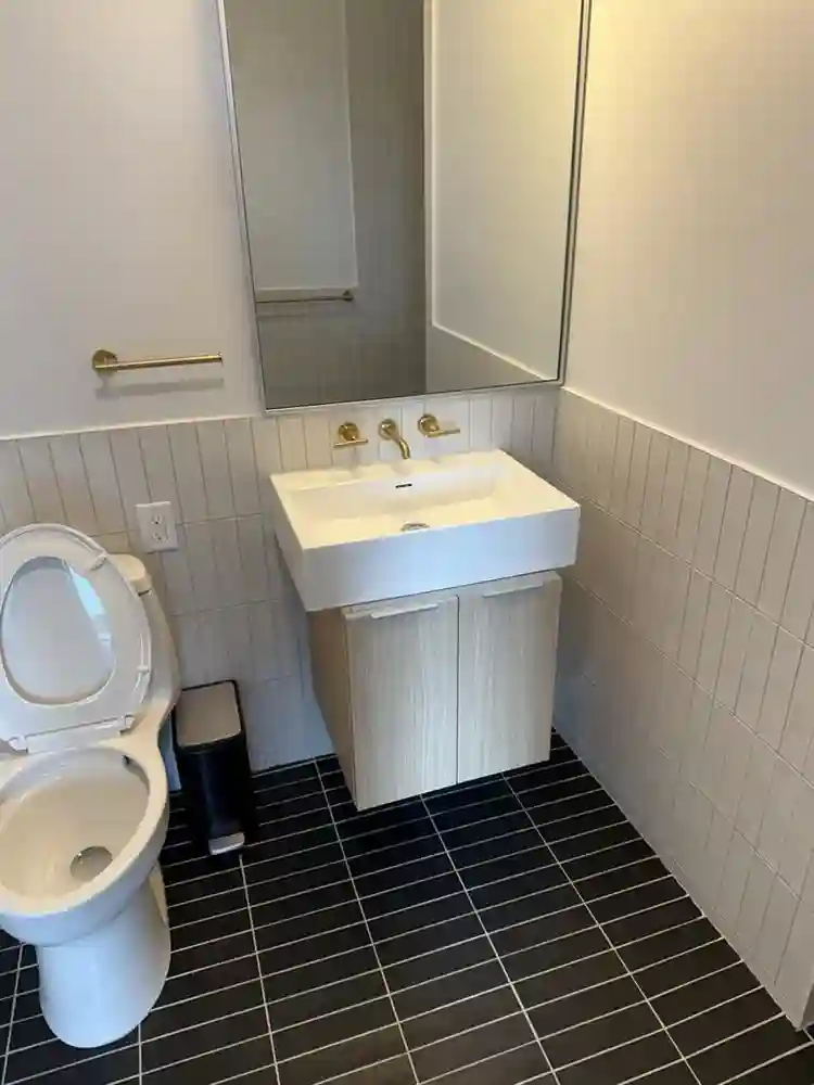 Private rooms availablee