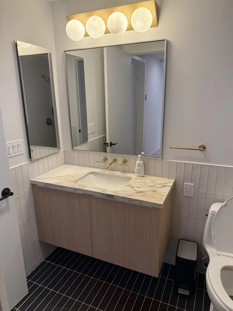 Private rooms availablee