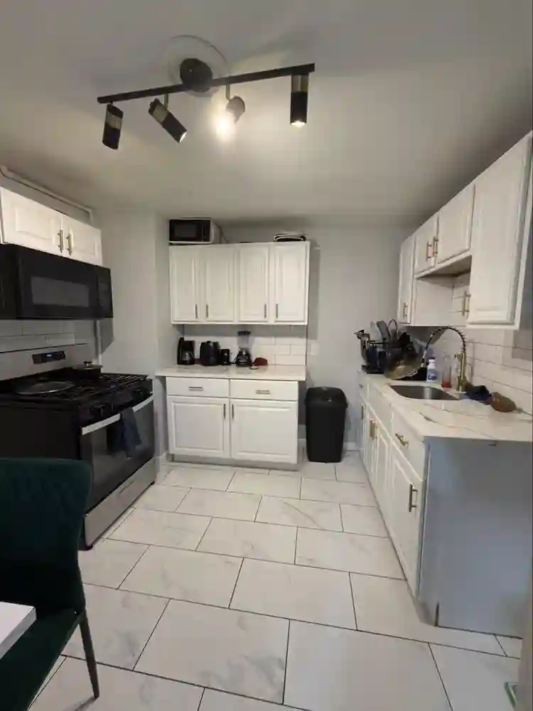 Looking for a roommate