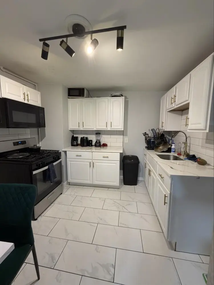 Looking for a roommate